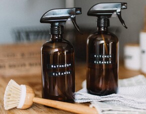 Using essential oils as a cleaning agent? Recipes inside!